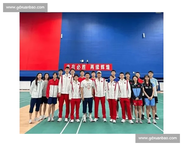 羽毛球冠军励志故事背后的训练与奋斗历程揭秘 羽毛球冠军励志故事背后的训练与奋斗历程揭秘